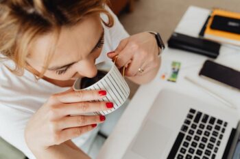 Why Working from Home is Both Awesome and Horrible