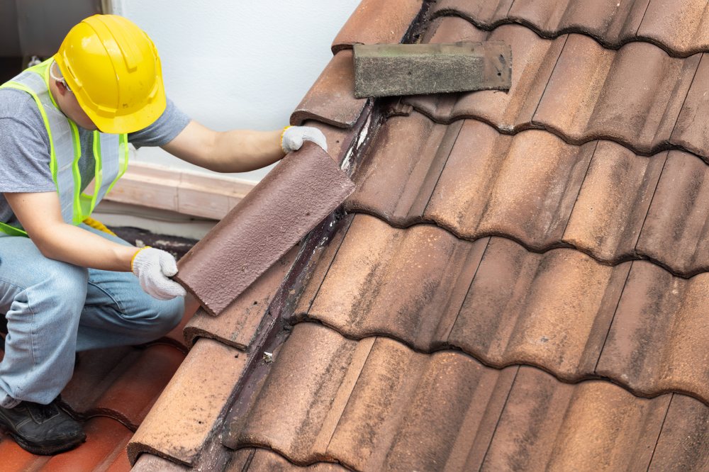 What to Expect During the Process of Replacing a Residential Roof