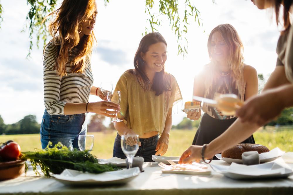 Hosting That Wows: Backyard Brunch to Block Party
