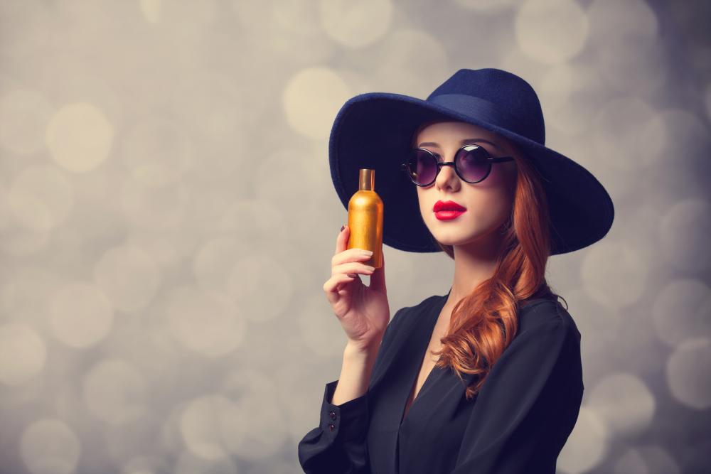 How To Use Fragrances and Perfumes On Different Clothing Fabrics