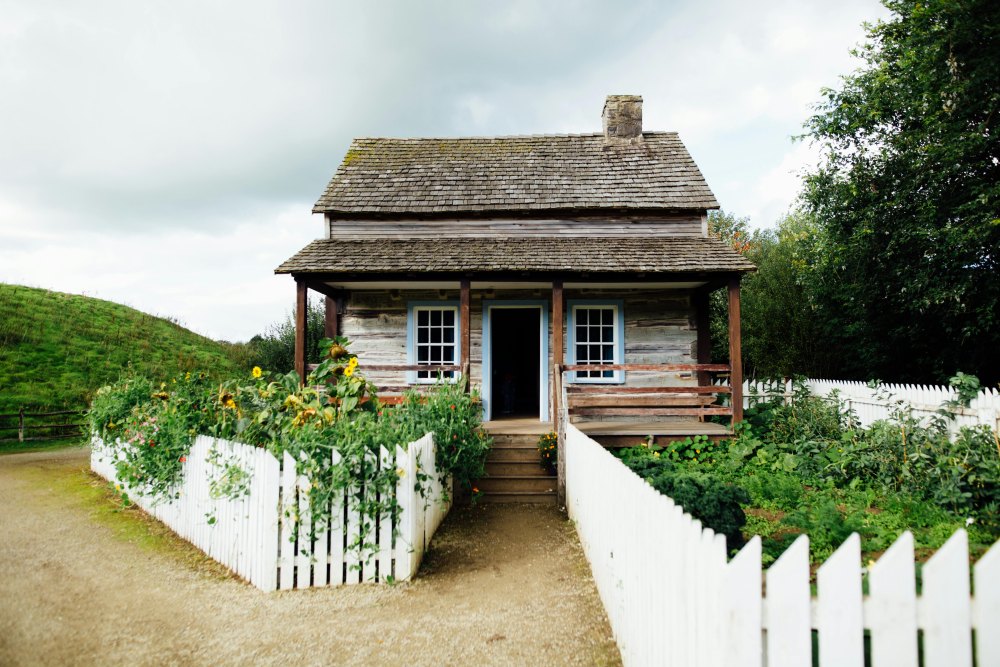 Do Wooden Fences Increase Home Value in Washington?