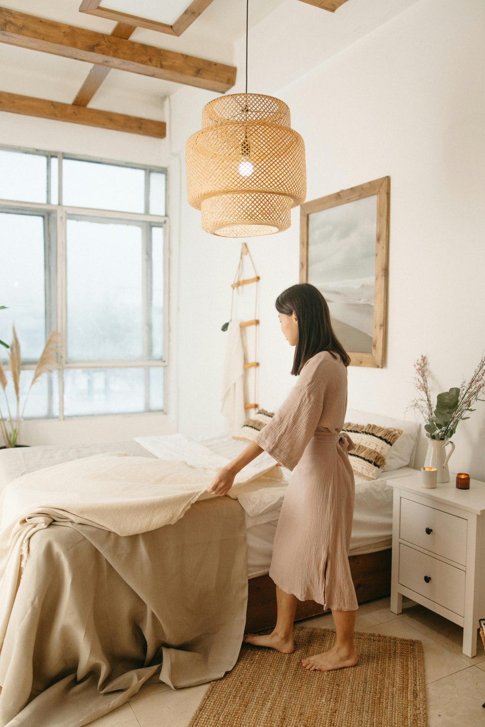 micro-habits to support your goals - make your bed