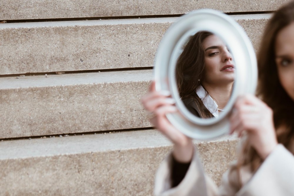 How to Know When You Are Actually Ready for a Facelift: Signs to Consider